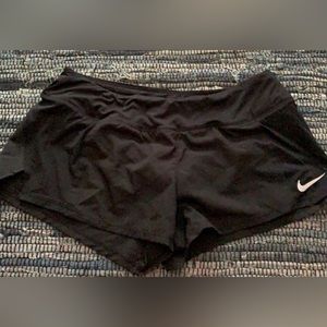 Nike running shorts size L
